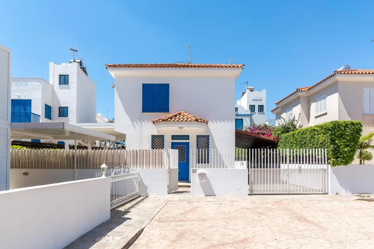 Villa Serena Springs By Ezoria Villas Protaras